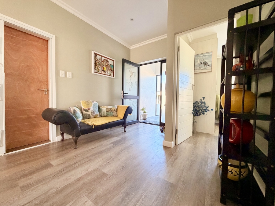 3 Bedroom Property for Sale in Sandbaai Western Cape
